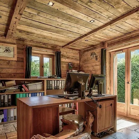 Chalet Keortji Idyllic Retreat With Magnificent Panoramic Views Νταβός